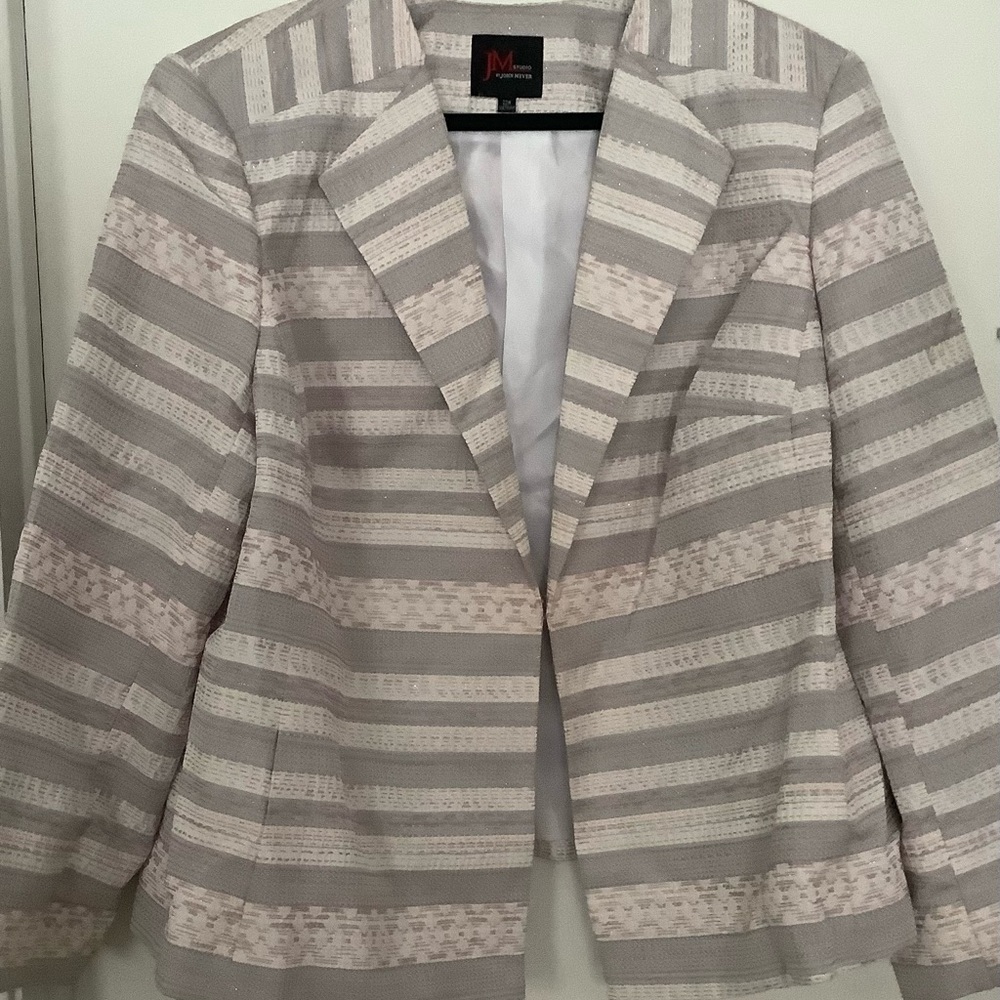 JM Studio by John Meyer blazer.  Size 22W - Picture 4 of 4
